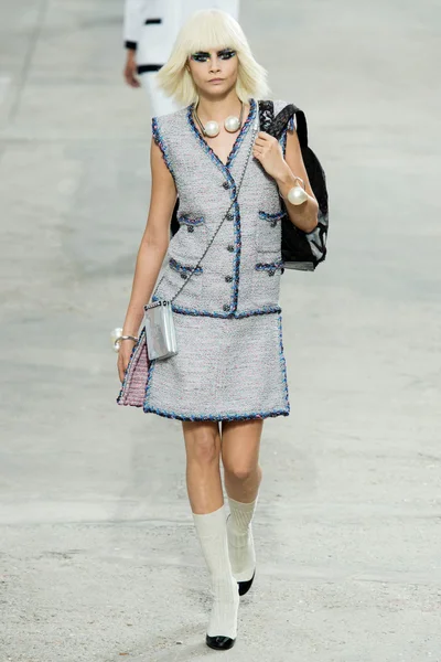 Look 1